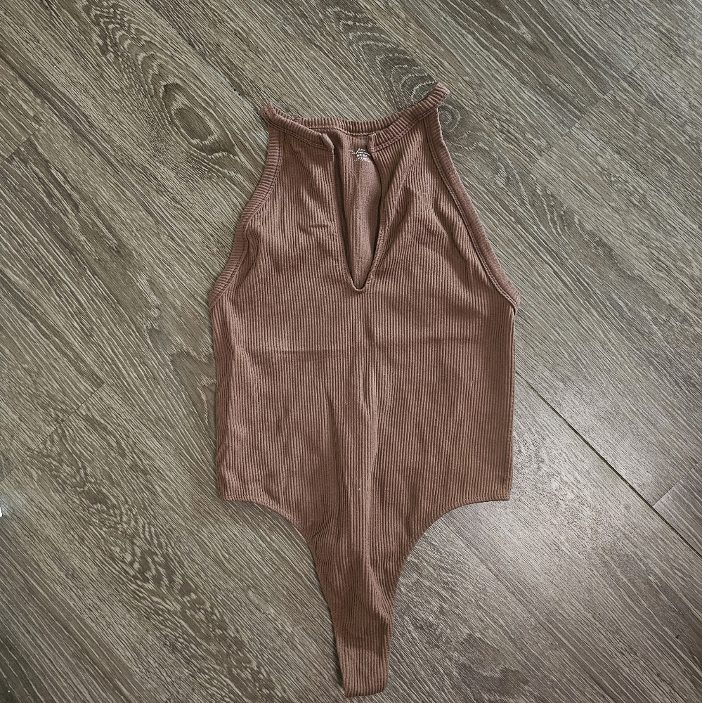 Ribbed Brown Sleeveless Top